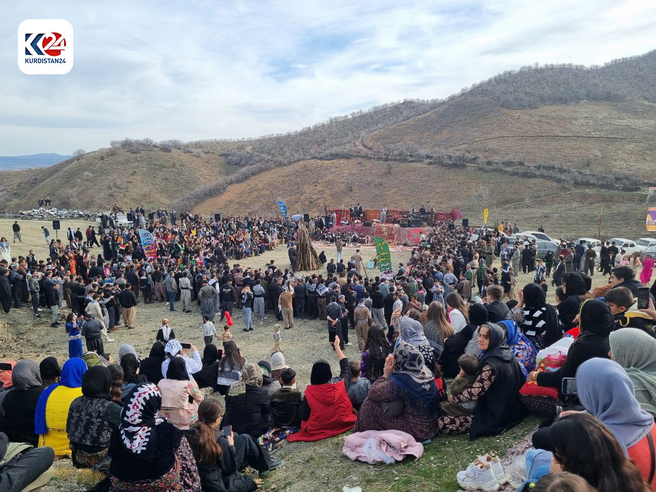 Cejna B&ecirc;lindaney&ecirc; li gund&ecirc; Helw&ecirc; y&ecirc; gir&ecirc;day&icirc; bajar&ecirc; Serdeşt&ecirc; li devera Mukriyan